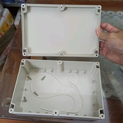 Hộp Nhựa ABS 230x150x85mm (Chống Nước IP65). Lắp được 8 cell 33140
