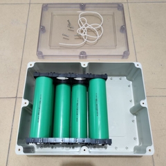Hộp Nhựa 320x240x110mm nắp trong, lắp được 24 cell 33140 hoặc 8 cell 46160 (Chống Nước IP65)