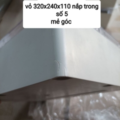 Hộp Nhựa 320x240x110mm nắp trong, lắp được 24 cell 33140 hoặc 8 cell 46160 (Chống Nước IP65)