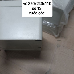 Hộp Nhựa ABS 320x240x110mm lắp được 24 cell 33140 hoặc 8 cell 46160 (Chống Nước IP65)