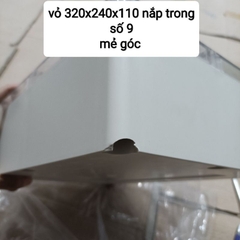 Hộp Nhựa 320x240x110mm nắp trong, lắp được 24 cell 33140 hoặc 8 cell 46160 (Chống Nước IP65)