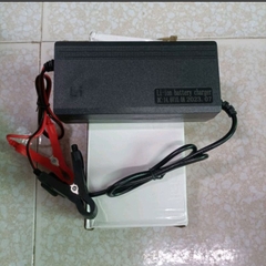 Sạc chân kẹp cá sấu 14.6V 10A pin sắt 4s, 12.6V 10A pin lion 3s
