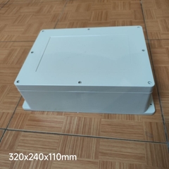 Hộp Nhựa 320x240x110mm chống nước có tai, lắp được 24 cell 33140 hoặc 8 cell 46160