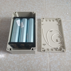 Hộp nhựa ABS 200x120x90mm ( Chống nước IP65 ), lắp được 12 cell 32650 hoặc 6 cell 33140