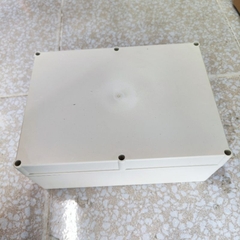 Hộp nhựa ABS 270x200x110 chống nước, lắp được 8 cell 46160