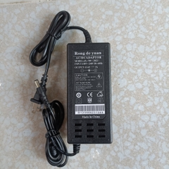 Sạc Pin 3S 12.6V-3A 4A Cho khối pin 3s 12.6v, quạt tích điện, máy khoan pin ....có đèn báo đầy, có lọc nhiễu
