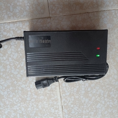 Sạc chân vuông nồi cơm 25.2V 10A sạc cho hệ 6S pin Li-ion ( kèm jack)