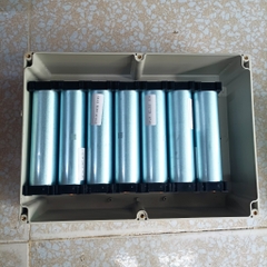 Hộp Nhựa ABS 290x210x100mm (Chống Nước IP65) chứa vừa 14 cell 33140