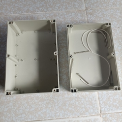 Hộp Nhựa 240x160x120mm, lắp vừa 12 cell 33140, lắp vừa 3 cell 46160 (chống nước IP65)
