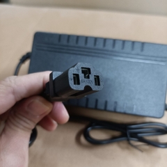 Sạc pin Li-on cho hệ 20S - 84V - 2A 3A