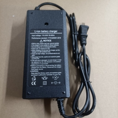 Sạc pin Li-on hệ 5S - 21V - 3A ; 6S - 25.2V - 3A ( có quạt )
