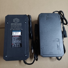 Sạc 8A - 10A dùng cho hệ 17S pin Li-on - 71.4V