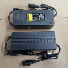 Sạc 5A pin sắt hệ 15s - 54.75V
