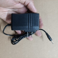 Sạc 1s 4.2v 0.5A - 1A chân kim, có đèn báo đầy, chuyên sạc pin Li-ion 3.7v