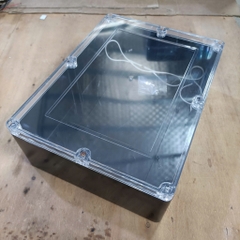 Hộp Nhựa 320x240x110mm nắp trong, lắp được 24 cell 33140 hoặc 8 cell 46160 (Chống Nước IP65)