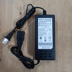 Sạc 14.6V 3A dùng cho pin sắt photphat LiFePo4 3.2V hệ 4s (dung lượng 15ah trở lại)