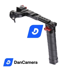 Tay cầm CNC Uurig hỗ trợ quay video có giá gắn đèn,mic kiêm sạc điện thoại không dây