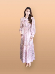 Váy cổ V dáng dài, thắt nơ cổ, tay bồng.