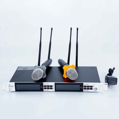 Micro M300 Sự Kiện