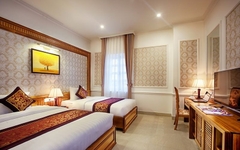 Khách sạn River Side Quảng Bình