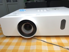 Máy chiếu cũ Panasonic PT-VW360 giá rẻ