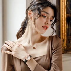 Đồng Hồ Nữ I&W Carnival 556L1 Quartz
