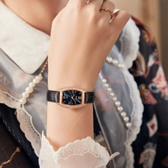 Đồng Hồ Nữ I&W Carnival 537L2 Quartz