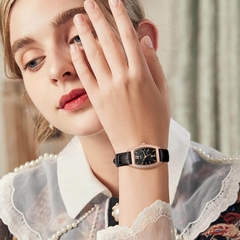 Đồng Hồ Nữ I&W Carnival 537L2 Quartz