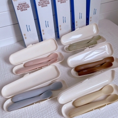 SET 2 THÌA SILICON KHỞI ĐẦU KÈM HỘP ĐỰNG