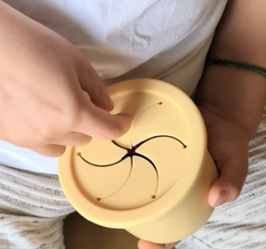 CỐC UỐNG NƯỚC KÈM ỐNG HÚT VÀ NẮP ĐẬY ĐA NĂNG - MINIKOIOI