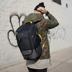 Balo Laptop Du Lịch SOLO Velocity Max Backpack 17.3 inch