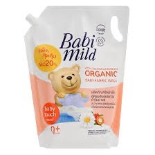 Nước giặt quần áo cho bé Babi Mild hương hoa cúc túi 2.4 lít