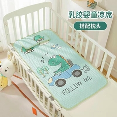 Chiếu điều hoà kèm gối GENKIKUN cho bé ngủ ngon họa tiết siêu đáng yêu