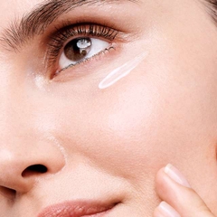 Kem Dưỡng Mắt Optimals Even Out Eye Cream Làm Sáng Và Giảm Quầng Thâm – 15ml - 42555 Oriflame