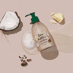Nước rửa tay Love Nature Nourishing Liquid Hand Soap with Organic Cacao Butter and Coconut Oil với Bơ Cacao và Dầu Dừa hữu cơ - 43111 Oriflame