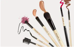 Cọ chân mày Oriflame Precision Angled Eyebrow Brush