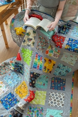 Chăn ghép em bé, chần máy, hoạ tiết ô tô, 1,2x1,5m