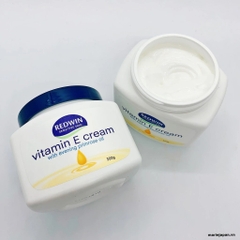 Kem Dưỡng Ẩm Redwin Vitamin E Cream Hũ 300g