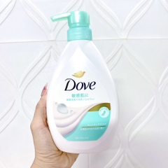 Sữa Tắm Dove Sáng Da Dưỡng Ẩm  Mịn Màng Thơm Lâu Nhật Bản 470g