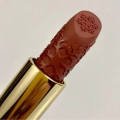 Son môi Estee Lauder Pure Color Envy màu 561 - hồng nude