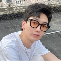 Kính Mát Gentle Monster Momati OR Màu Ombre Cam