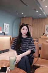 Áo Phông Whoau kẻ Unisex