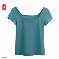 Áo phong nữ CANVAUS cổ vuông -  R19.1405