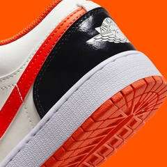 Jordan 1 Low “Halloween” Team Orange DV1335 800