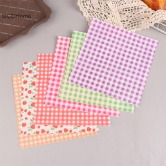 Giấy thấm dầu kẻ caro size 18x18 - màu vàng