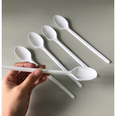 Muỗng nhựa (Thìa) đem về màu trắng 20cm (bịch 100 cái)