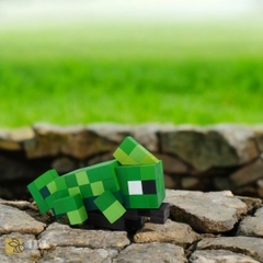 Mô Hình Gỗ Tắc Kè Hoa (Art Toy)