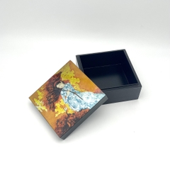 SƠN MÀI MỸ NGHỆ - HỘP THIẾU NỮ BÊN HOA SEN