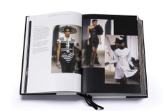 Chanel Catwalk: The complete collections