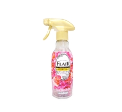 KAO- Chai xịt thơm và làm phẳng quần áo FLAIR hương hoa 270ml